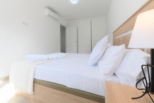 For You Rentals Acogedor apartamento TEMPORAL de un dormitorio en Chamartin MMA321B