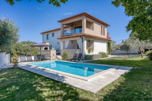 Holiday House Rita with Private Pool