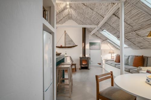 Nature Retreat with Heated Pool Hot Tub BBQ and Amazing Views