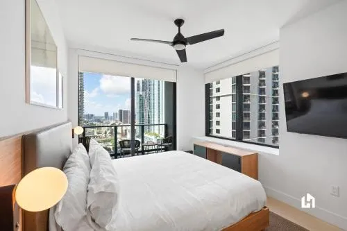 Stylish Apartments with Partial Ocean Views in Downtown! photo 124