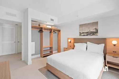 Stylish Apartments with Partial Ocean Views in Downtown! photo 123