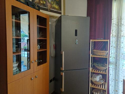 Dapur atau dapur kecil di Apartment Ademaj