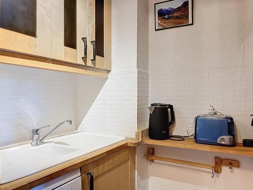 Studio rénové au pied des pistes avec balcon et Wi-Fi