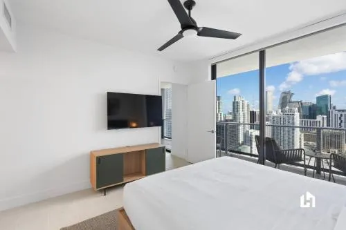 Stylish Apartments with Partial Ocean Views in Downtown! photo 82