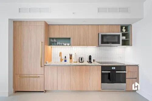 Stylish Apartments with Partial Ocean Views in Downtown! photo 173