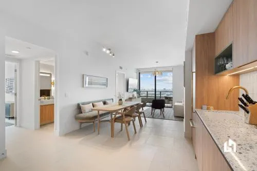 Stylish Apartments with Partial Ocean Views in Downtown! photo 171