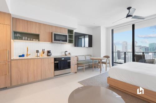 Stylish Apartments with Partial Ocean Views in Downtown! photo 207
