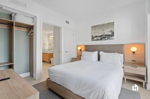 Stylish Apartments with Partial Ocean Views in Downtown! photo 108