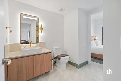 Stylish Apartments with Partial Ocean Views in Downtown! photo 112