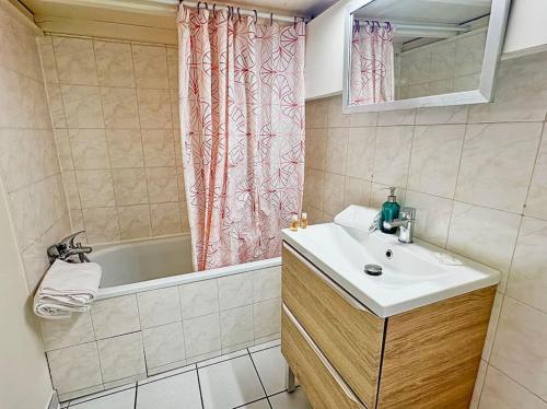 Et badeværelse på Studio central et confortable