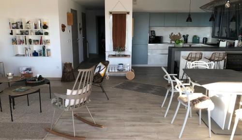 Photo de la galerie de l'établissement Appartement luxueux San Peire, aux Issambres