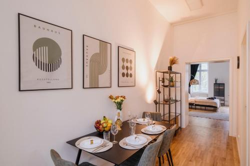 Χώρος καθιστικού στο Homely Berlin - Chic Flat, City View, Subway, Café, River