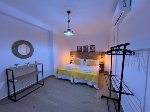 La Vida Es Bella II Córdoba房間的床