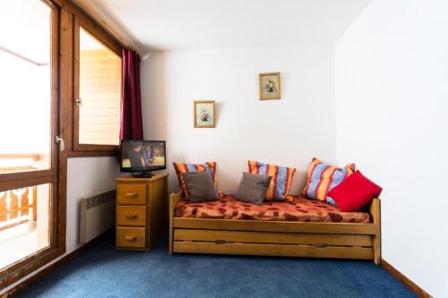 Résidence Zenith - DEPART ET RETOUR SKIS AUX PIEDS EXPOSE SUD STUDIO POUR 3 PERSONNES MAE-7767