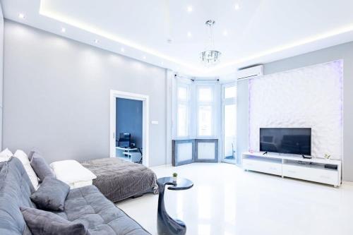 Ultra Central - Large Home with Balcony 1075 Budapest, Károly körút 5 kép - 3