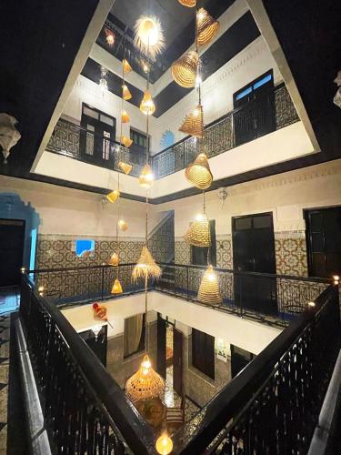Ein Sitzbereich in der Unterkunft Riad dar Assou