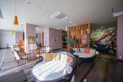 Posezení v ubytování ホテル ラヴィアン HOTEL Lavien