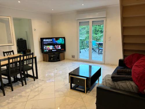 Proche Gare Paris-CDG Stade-de-France Astérix Expo