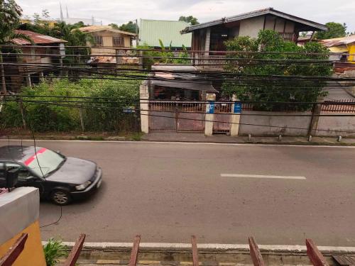 El barrio en el que está el hotel o un barrio cercano