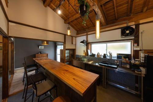 Kuchyň nebo kuchyňský kout v ubytování 国東市の自然に囲まれた一棟貸し宿