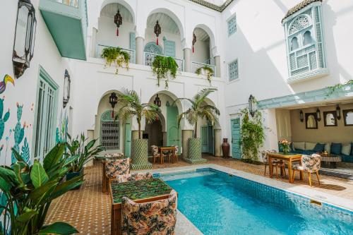 Bazén v ubytování Riad Assouel et Spa By La Siredrah nebo v jeho okolí