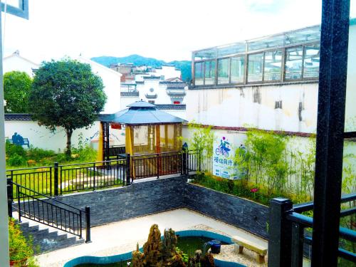 Φωτογραφία από το άλμπουμ του 九华山风景区随侣同行民宿 σε Jiuhua