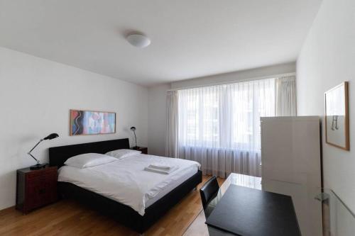 2 BR apartment close to lake - D2