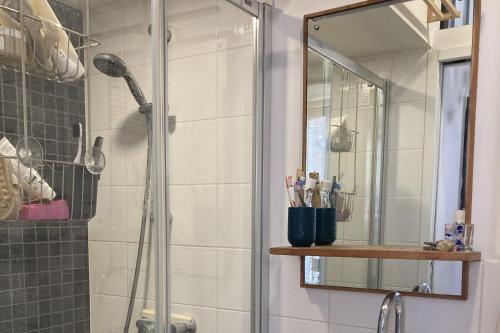 Cosy flat near the Canal and Paris