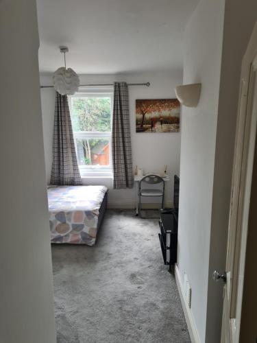 Fotografie z fotogalerie ubytování A private & beautiful bedroom with shared bathroom in the heart of Bournemouth v destinaci Bournemouth