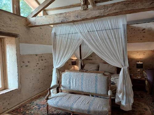 Photo de la galerie de l'établissement Gatehouse at Chateau de Sariac - Romantic Retreat, à Sariac-Magnoac