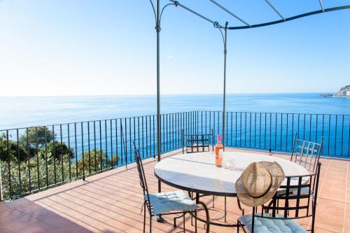Charming Breathtaking Sea Views & Private Pool