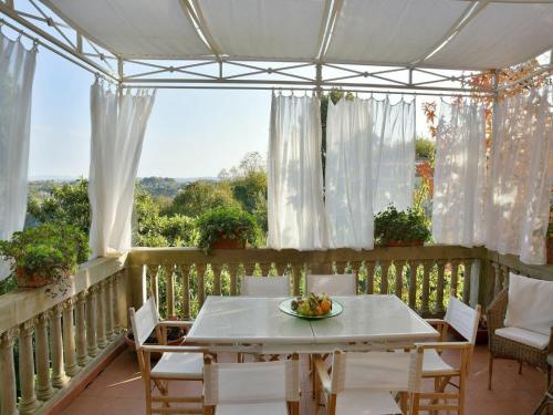 Μπαλκόνι ή βεράντα στο Mansion in Casciana Terme Lari