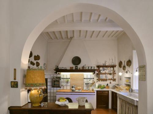 Η κουζίνα ή μικρή κουζίνα στο Mansion in Casciana Terme Lari