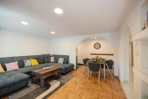 Apartman NAI WITH PRIVATE PARKING AND JACUZZI