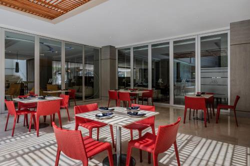 Χώρος καθιστικού στο Cali Marriott Hotel