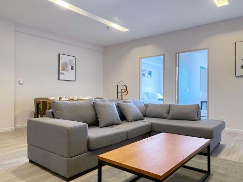 Χώρος καθιστικού στο Paradise Perch Tanjung Aru Inifnity Pool 2BR