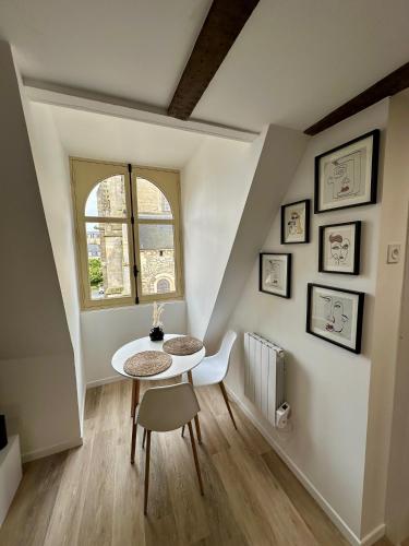 Photo de la galerie de l'établissement La Gargouille - 2 Personnes - Vue Cathedrale, au Mans