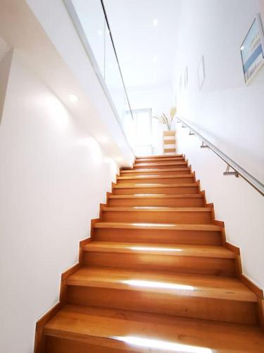 INVAL by ROCKCHAIR Apartments l SUPERHOST Status l 2 Bedrooms Boxspringbeds 2 Bathrooms in City Center "Mitte" - Cozy Maisonette Family & Business Flair welcomes you! photo 10