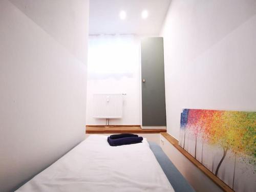 INVAL by ROCKCHAIR Apartments l SUPERHOST Status l 2 Bedrooms Boxspringbeds 2 Bathrooms in City Center "Mitte" - Cozy Maisonette Family & Business Flair welcomes you! photo 15