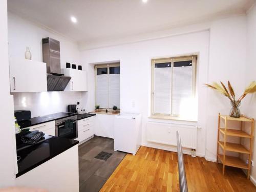 INVAL by ROCKCHAIR Apartments l SUPERHOST Status l 2 Bedrooms Boxspringbeds 2 Bathrooms in City Center "Mitte" - Cozy Maisonette Family & Business Flair welcomes you! photo 31