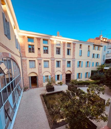 Foto MACE Appartement avec SPA dans quartier Historique Exclusif Calme Coeur d'Antibes 1