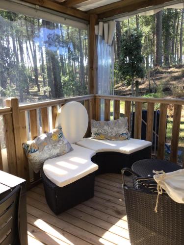 MH 557 TOUT confort 40m2 3ch 2 sdb en lisière de forêt dans camping 4 étoiles