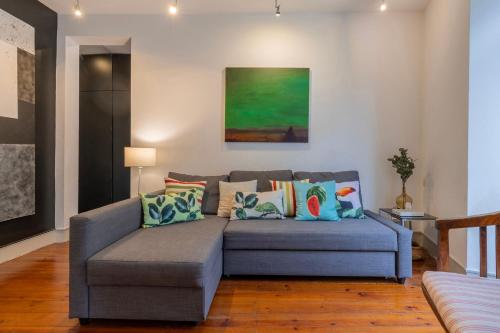 Chiado Center 1BDR Flat by LovelyStay