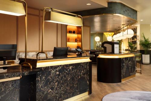 Burton House, Beverly Hills, A Tribute Portfolio Hotel photo 83