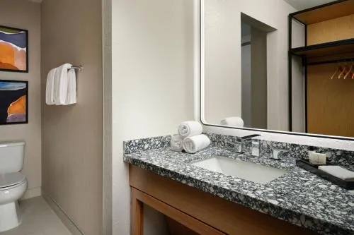 Burton House, Beverly Hills, A Tribute Portfolio Hotel photo 25