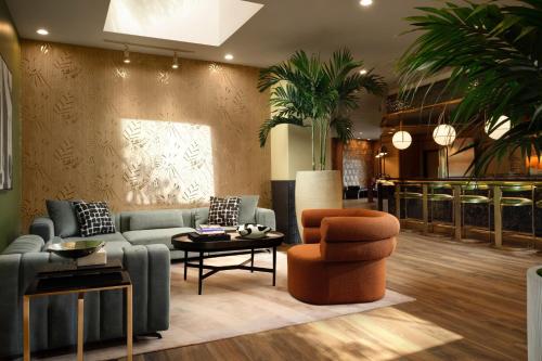 Burton House, Beverly Hills, A Tribute Portfolio Hotel photo 99