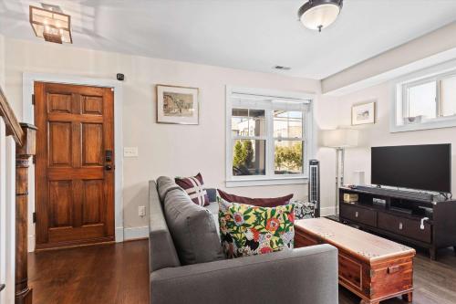 华盛顿Entire 3-BR Row House in Peaceful Kingman Park DC的相册照片