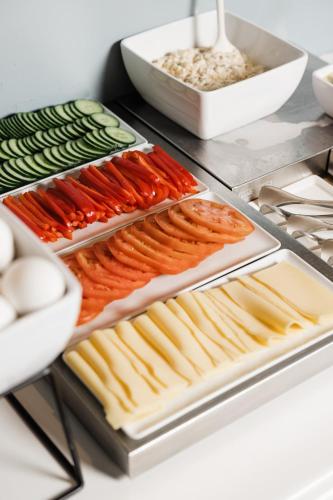 Makanan di atau berdekatan hotel