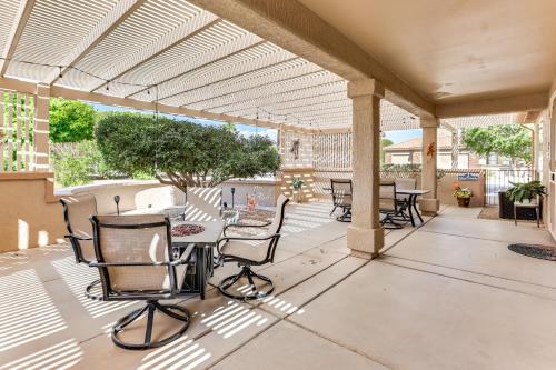 Gambar di galeri bagi WFH-Friendly Surprise Hub Fire Table, Gas Grill di Surprise