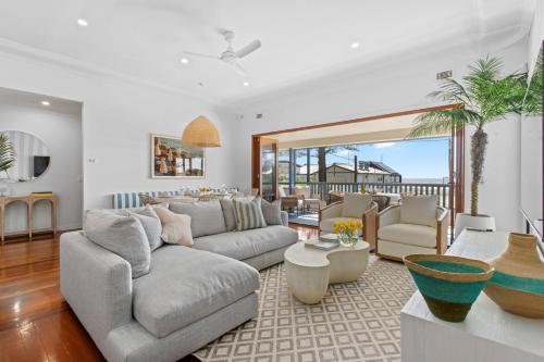 Un lugar para sentarse en Bilinga Beachfront House